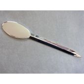 Verzilverde briefopener met speciale ruimte voor gravure.