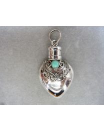 Zilveren gedenksieraad model kruikje met turquoise steen