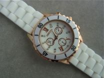  Rosé  horloge met wit rubber band